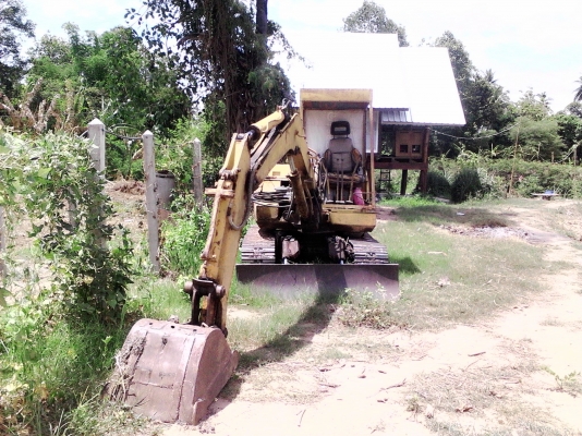 แบคโฮ komatsu pc40-2