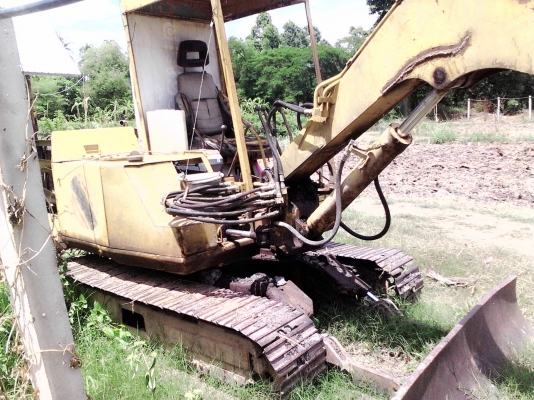 แบคโฮ komatsu pc40-2