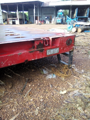 กระบะพื้นเรียบสิบล้อ