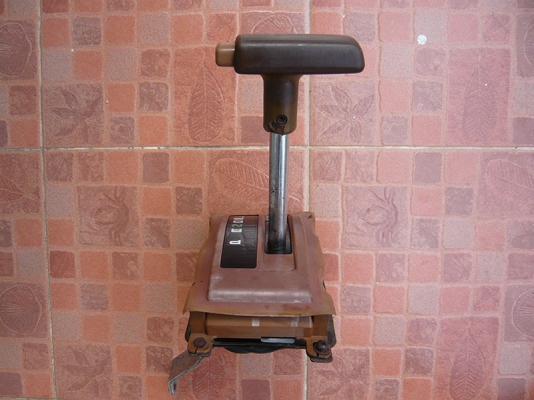 ขายด้ามเข้าเกียร์ออโต้ตัวที 1350 บาท