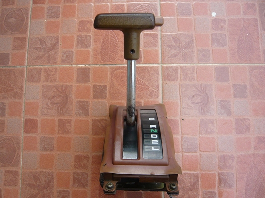 ขายด้ามเข้าเกียร์ออโต้ตัวที 1350 บาท