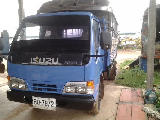 ISUZU   NKR   110แรงหลังคาโดยสาร