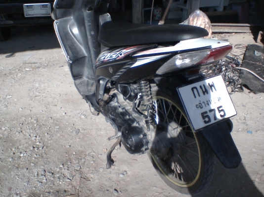 LANCER  ท้ายเบ้น ปี99 ตามสภาพค่ะ เครื่องดีแอร์เย็นเกียร์ออโต้ ไม่ผุไม่จม