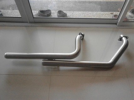 ท่อ ท่อsteed สเตนเลส มีใส่ท่อ ราคา 4500 สนใจติดต่อ 0958136124