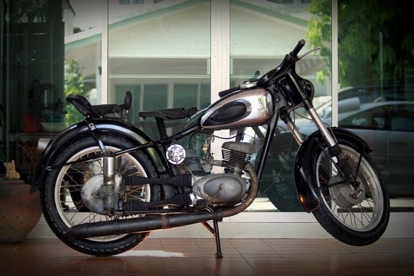 ขาย mz 125 เดิมทั้งคัน ยกเว้นคาบู สีเดิมครับ เครื่องดี สวยๆ 65000  0811160919