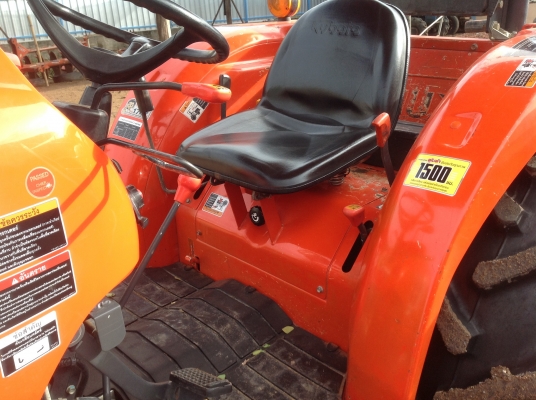 ปัญญาแทรคเตอร์มาแล้ว...จัดมาให้ตามคำเรียกร้อง  คูโบต้า L4708 พร้อมใบมีดคานล่างFD185F ผาน6x24 ตราช้าง ทำงาน 992 ชม.สภาพเดิมๆครับ