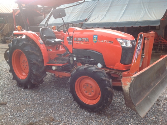 ปัญญาแทรคเตอร์มาแล้ว...จัดมาให้ตามคำเรียกร้อง  คูโบต้า L4708 พร้อมใบมีดคานล่างFD185F ผาน6x24 ตราช้าง ทำงาน 992 ชม.สภาพเดิมๆครับ