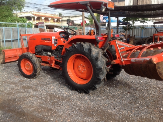 ปัญญาแทรคเตอร์มาแล้ว...จัดมาให้ตามคำเรียกร้อง  คูโบต้า L4708 พร้อมใบมีดคานล่างFD185F ผาน6x24 ตราช้าง ทำงาน 992 ชม.สภาพเดิมๆครับ