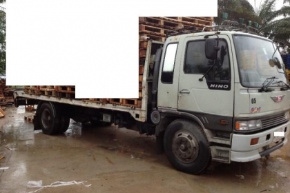 ขาย Hino FF3H 195 แรง พื้นเรียบยาว 6.5 เมตร พร้อมใช้ โทร 088-4501277