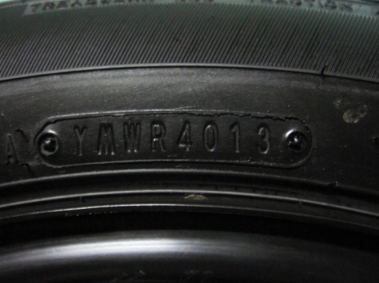 ขายยางติดรถป้ายแดงขนาด 185 60R 15 ใช้มาไม่ถึง 30 กม.