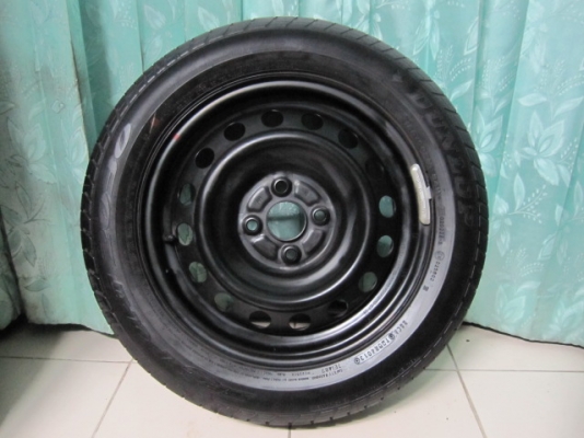 ขายยางติดรถป้ายแดงขนาด 185 60R 15 ใช้มาไม่ถึง 30 กม.