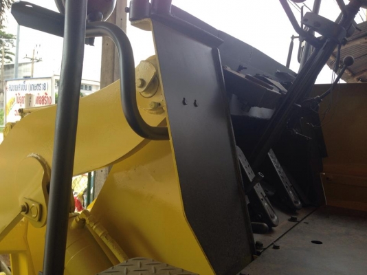 รถตัก KOMATSU JH3013 สวยแรงแห้งสนิท ไฮดรอลิคเร็ว ยางเต็ม ดูรถได้ที่ตัวเมืองชัยภูมิ