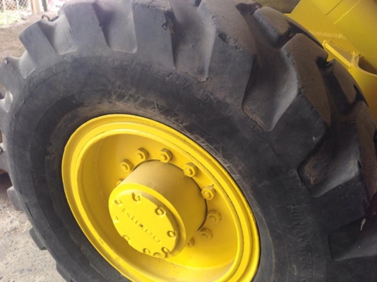 รถตัก KOMATSU JH3013 สวยแรงแห้งสนิท ไฮดรอลิคเร็ว ยางเต็ม ดูรถได้ที่ตัวเมืองชัยภูมิ