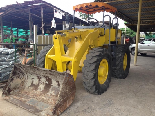 รถตัก KOMATSU JH3013 สวยแรงแห้งสนิท ไฮดรอลิคเร็ว ยางเต็ม ดูรถได้ที่ตัวเมืองชัยภูมิ