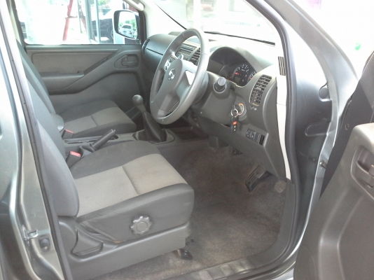 NISSAN NAVARA 4 ประตู 2.5 ปี 2012 NISSAN NAVARA 4 ประตู 2.5 ปี 2012