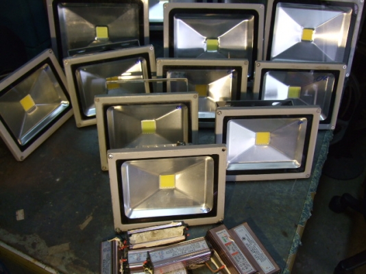 ขายสปอร์ตไลน์ LED 20-50W. ขายสปอร์ตไลน์ LED 20-50W.