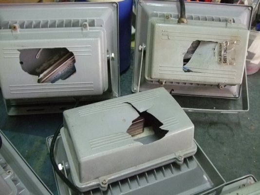 ขายสปอร์ตไลน์ LED 20-50W. ขายสปอร์ตไลน์ LED 20-50W.