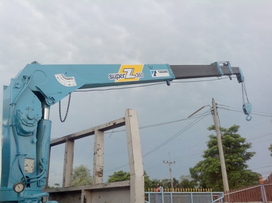 ขายรถบรรทุกหกล้ออีซูซูร็อคกี้ FTR11NY รถห้าง ปี35 เครื่อง 185 แรงม้า ติดเครนทอนาโดท้องวีZ 360 ตัน 4 