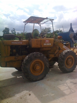 รถตักKOMATSUรุ่น-JH-30Bพร้อมใช้