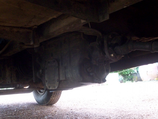 รถบรรทุก สวยมากครับ 3 ใบพัด  รุ่น 350 เครื่อง 115 แรงม้า  F หน้าหลัง  มีโสลร์กลางครับ