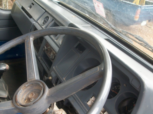 รถบรรทุก สวยมากครับ 3 ใบพัด  รุ่น 350 เครื่อง 115 แรงม้า  F หน้าหลัง  มีโสลร์กลางครับ