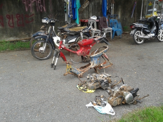 ขายดรีมคุรุ/โคลงชาลี/เครื่องเวฟ125/ดรีม125/เวฟ100มี2เครื่อง