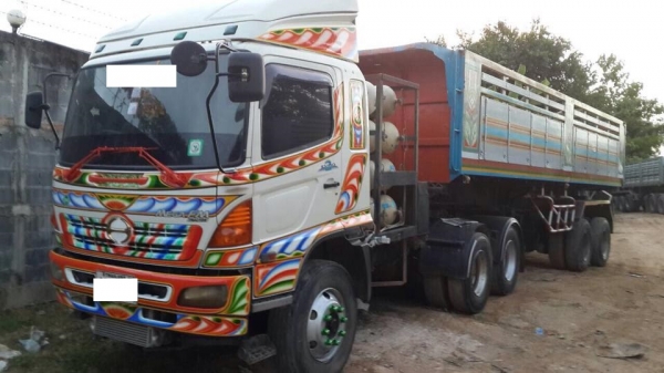 ขายดาวน์รถสิบล้อหัวลาก HIno MEGa FM 320 ปี50วาง เครื่องฮุนไดก๊าชแท้ 360 พร้อมหางเซมิดั้ม2 คาน แลบสีหัวมาใหม่สวยมากครับ