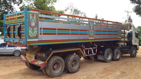 ขายดาวน์รถสิบล้อหัวลาก HIno MEGa FM 320 ปี50วาง เครื่องฮุนไดก๊าชแท้ 360 พร้อมหางเซมิดั้ม2 คาน แลบสีหัวมาใหม่สวยมากครับ