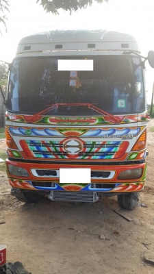 ขายดาวน์รถสิบล้อหัวลาก HIno MEGa FM 320 ปี50วาง เครื่องฮุนไดก๊าชแท้ 360 พร้อมหางเซมิดั้ม2 คาน แลบสีหัวมาใหม่สวยมากครับ