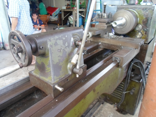 เครื่องกลึง  5 ฟุต 3 เพลา เกียร์บล็อก พร้อมใช้งานได้ทันที 69,000