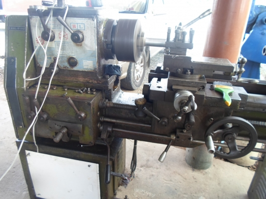 เครื่องกลึง  5 ฟุต 3 เพลา เกียร์บล็อก พร้อมใช้งานได้ทันที 69,000