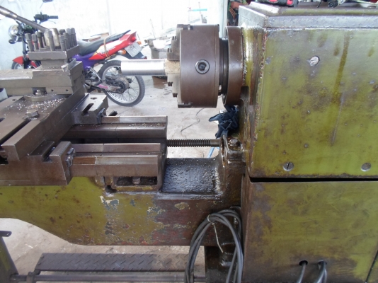 เครื่องกลึง  5 ฟุต 3 เพลา เกียร์บล็อก พร้อมใช้งานได้ทันที 69,000