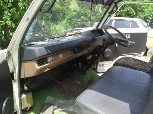 ขายทั้งคู่ครับ ไม่ขายคันเดียว มาเอาก่อนวันนี้ถึง15 มิถุนายน 57 เอาไปเลย 50,000  สุดๆ ใครเร็วใครได้ครับ หลังวันที่ 15 เก็บทำเองละครับ