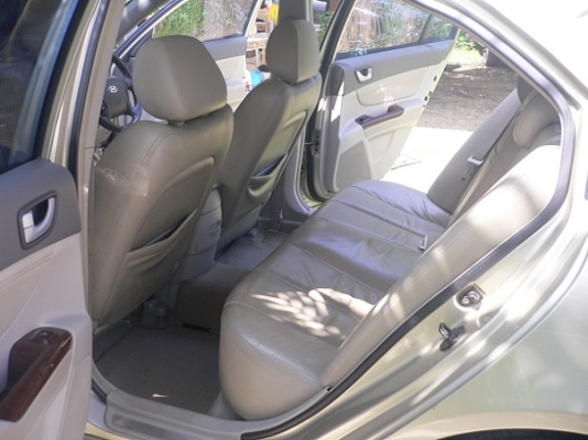 ขายรถ HYUNDAI NEW SONATA 2.4 EXE  ปี 2009 ABS  AIRBAG10ใบ เกียร์ออโต้**---- 385.000----** ติดแก๊สหัวฉีด LPG