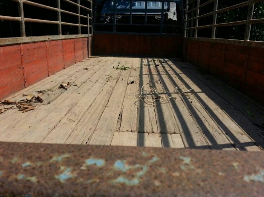 รถอีซูซุ 6 ล้อ รั้ว  ( ไม่ดั้ม ) NPR 115 แรงม้า. ปี 54   ( รถประกอบ )  สนใจติดต่อ 081 - 6079515