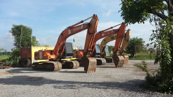 รถแบคโฮ HITACHI EX200-3 รถใช้งานดี มีทะเบียน