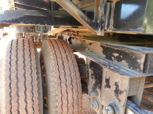 รถอีซุซุ 10 ล้อดั้ม 300 แรงม้า. ปี 53  ( ขายแม่ , ลูก )  , ( รถวิ่ง 3xx,xxx กม. )   สนใจติดต่อ 081 - 6079515