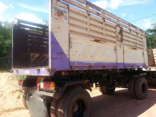 รถอีซุซุ 10 ล้อดั้ม 300 แรงม้า. ปี 53  ( ขายแม่ , ลูก )  , ( รถวิ่ง 3xx,xxx กม. )   สนใจติดต่อ 081 - 6079515