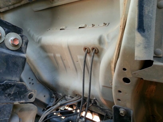 รถอีซุซุ 10 ล้อดั้ม 300 แรงม้า. ปี 53  ( ขายแม่ , ลูก )  , ( รถวิ่ง 3xx,xxx กม. )   สนใจติดต่อ 081 - 6079515