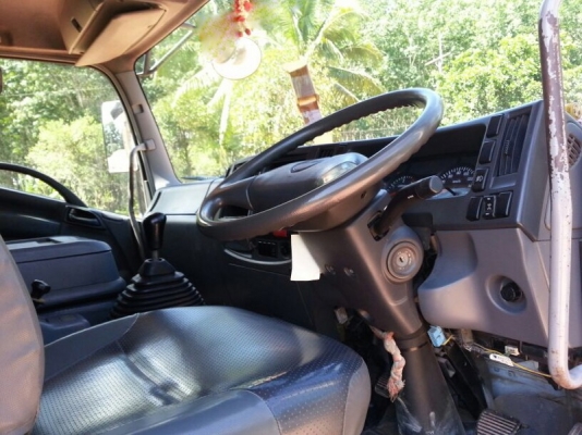 รถอีซุซุ 10 ล้อดั้ม 300 แรงม้า. ปี 53  ( ขายแม่ , ลูก )  , ( รถวิ่ง 3xx,xxx กม. )   สนใจติดต่อ 081 - 6079515