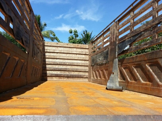 รถอีซุซุ 10 ล้อดั้ม 300 แรงม้า. ปี 53  ( ขายแม่ , ลูก )  , ( รถวิ่ง 3xx,xxx กม. )   สนใจติดต่อ 081 - 6079515