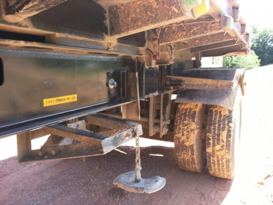 รถอีซุซุ 10 ล้อดั้ม 300 แรงม้า. ปี 53  ( ขายแม่ , ลูก )  , ( รถวิ่ง 3xx,xxx กม. )   สนใจติดต่อ 081 - 6079515