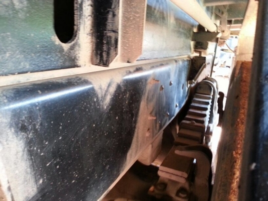 รถอีซุซุ 10 ล้อดั้ม 300 แรงม้า. ปี 53  ( ขายแม่ , ลูก )  , ( รถวิ่ง 3xx,xxx กม. )   สนใจติดต่อ 081 - 6079515