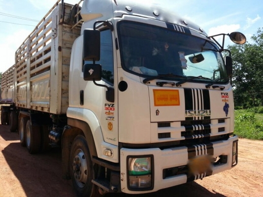 รถอีซุซุ 10 ล้อดั้ม 300 แรงม้า. ปี 53  ( ขายแม่ , ลูก )  , ( รถวิ่ง 3xx,xxx กม. )   สนใจติดต่อ 081 - 6079515