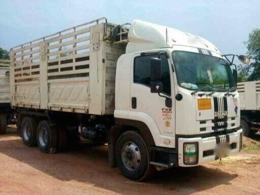 รถอีซุซุ 10 ล้อดั้ม 300 แรงม้า. ปี 53  ( ขายแม่ , ลูก )  , ( รถวิ่ง 3xx,xxx กม. )   สนใจติดต่อ 081 - 6079515