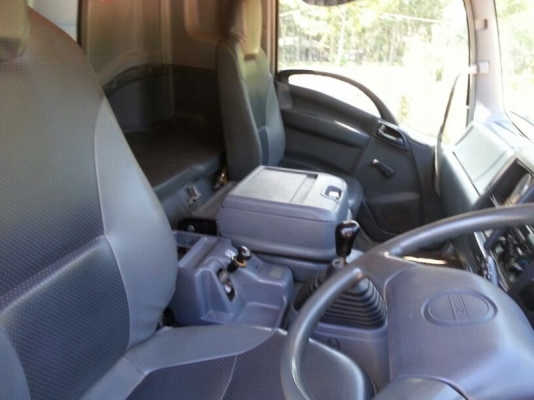 รถอีซุซุ 10 ล้อดั้ม 300 แรงม้า. ปี 53  ( ขายแม่ , ลูก )  , ( รถวิ่ง 3xx,xxx กม. )   สนใจติดต่อ 081 - 6079515