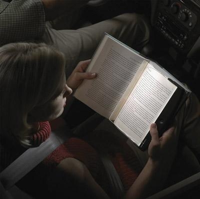แผ่นอ่านหนังสือในที่มืด