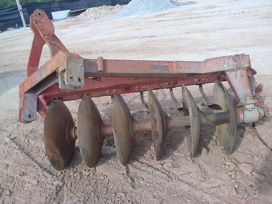 ขายผานไถ  6x26 ตราช้าง สนใจสอบถามได้ จานเต็ม