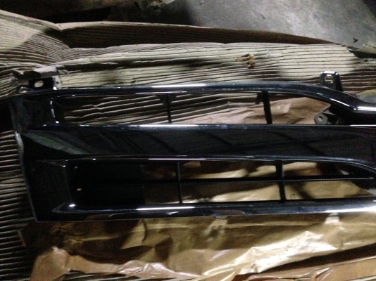 หน้ากระจังโครเมี่ยม ( แท้ 0 ) TOYOTA COMMUTER