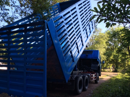 ขายรถสิบล้อดั้ม